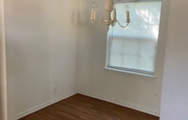 1 bed, 1 bath, $895