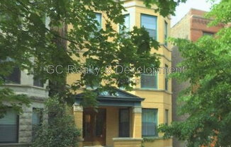 1306 W Cornelia Ave