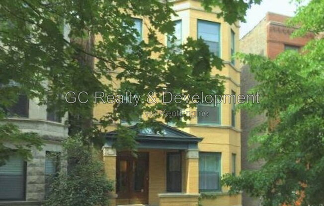 1306 W Cornelia Ave