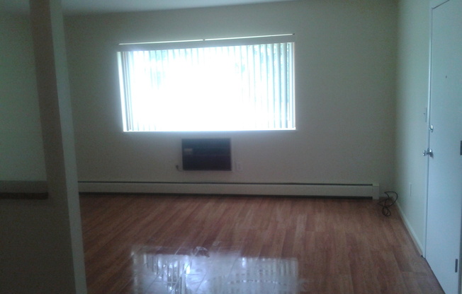 4905 Briarwood LLC