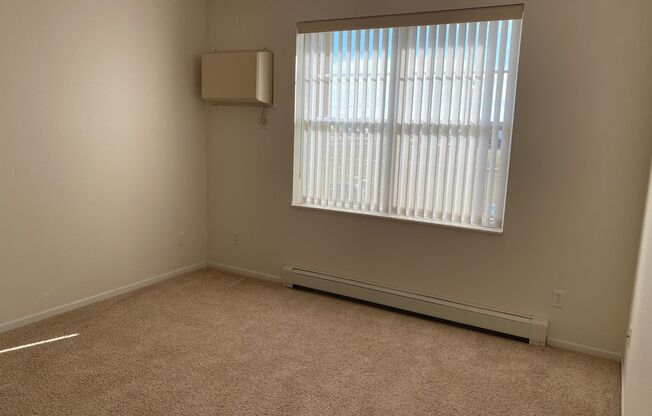 2 beds, 2 baths, 1,318 sqft, $1,285, Unit 4425-209