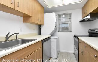 1532 E SE 25th St