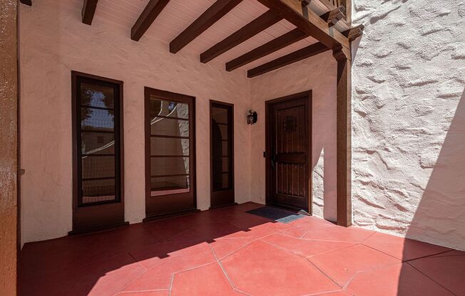 Beautifully Restored 3BR Miracle Mile Duplex | 1,725 SF | Near Metro D Line