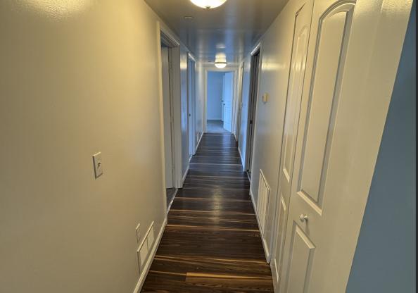 3 beds, 2 baths, 950 sqft, $1,200