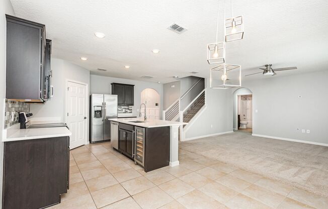112 ALAMERE DRIVE SW