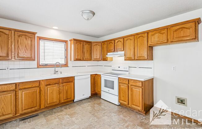 3 BED, 3 BATH DOUGLAS AND MAIZE