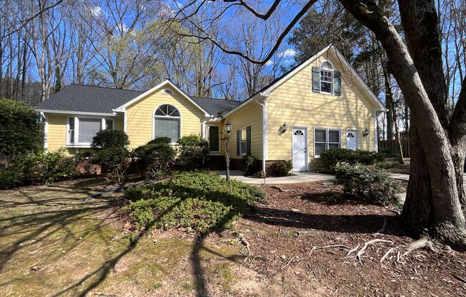 4 bed, 2 bath house w/ New Roof located in Greensboro