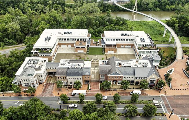 Luxury Condo in Dublin's Coveted Bridge Park - Premium Living Awaits