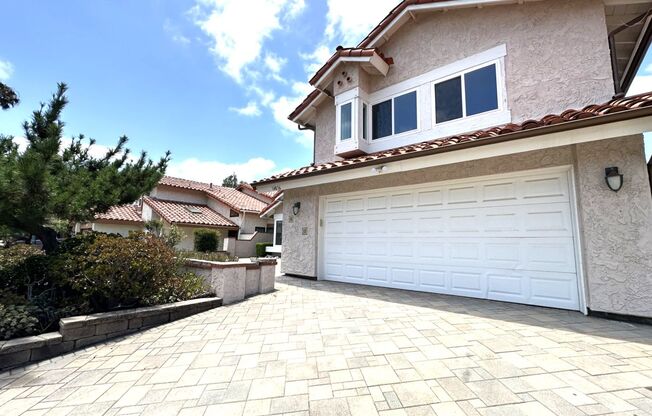 $1,000 OFF FIRST MONTH'S RENT! 4BR/3BA House in Rancho Penasquitos - Poway School District, Large Backyard with Turf, Attached Garage, W/D in Unit