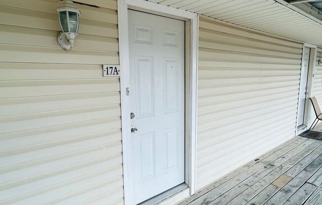 1 bed, 1 bath, 595 sqft, $895, Unit 17A