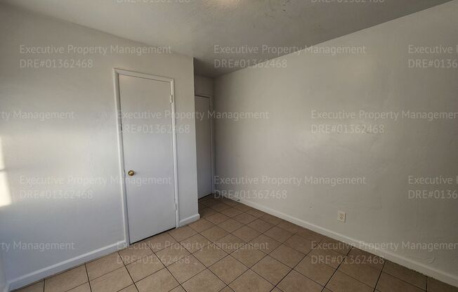 3 beds, 1 bath, $1,250