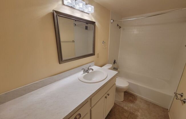 2 beds, 2 baths, 972 sqft, $1,795, Unit 901