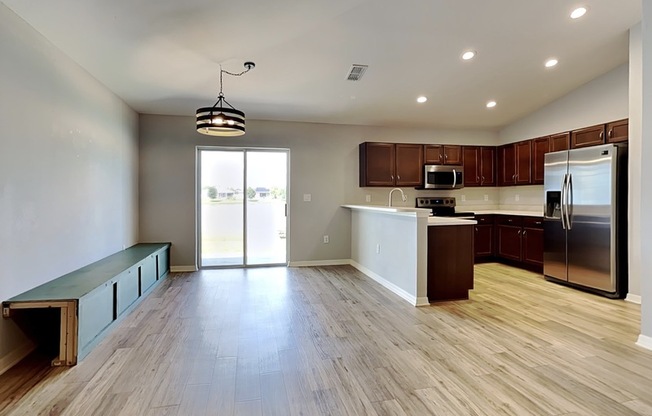 3743 PEREGRINE WAY