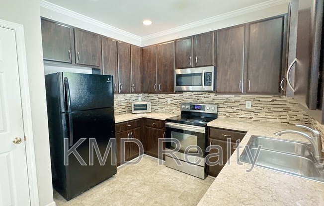 7629 ABIGAIL GLN DR
