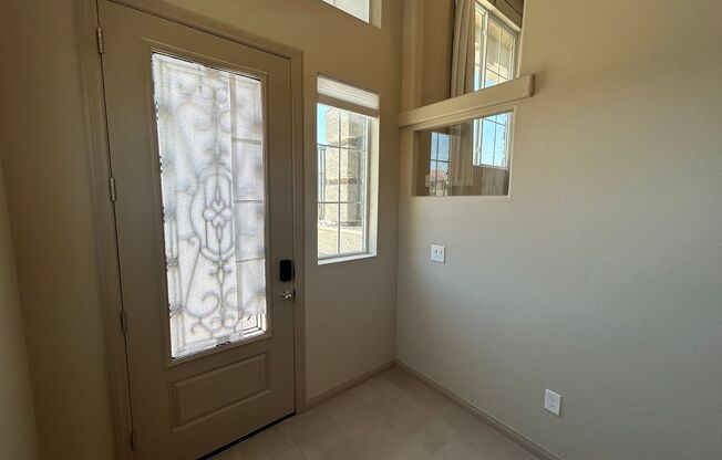 Lovely Tri-story on West Side