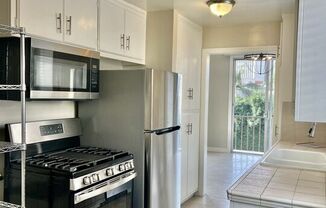 2 beds, 2 baths, 1,000 sqft, $3,395, Unit 107