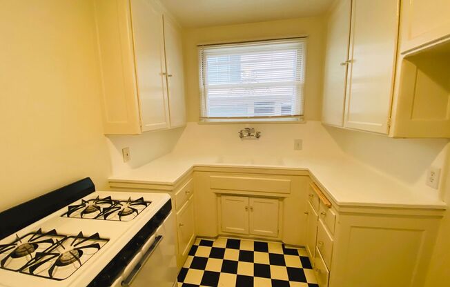 150-SHERMAN TRUST- 8th St-Debbie and Eliot Sherman Trustees