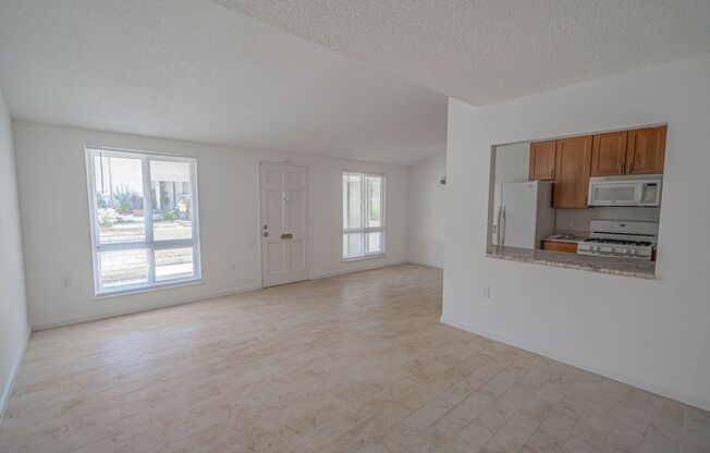 2 Bedroom Home in Friendly Valley in 55+ Community!