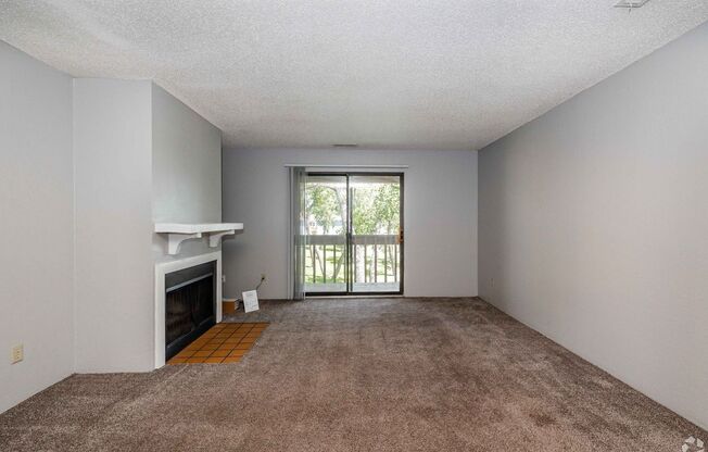 2 beds, 2 baths, 800 sqft, $955