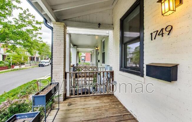 1749 L ST NE