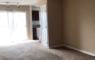 1 bed, 1 bath, 875 sqft, $2,100, Unit 206