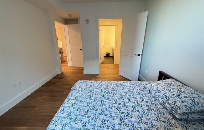 1515 COMMONWEALTH AVE