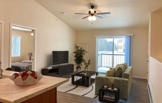 3 beds, 2 baths, 1,165 sqft, $1,635, Unit OS 4111-209