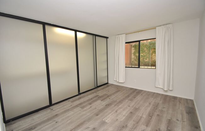 2 beds, 2 baths, $3,400, Unit Signal View