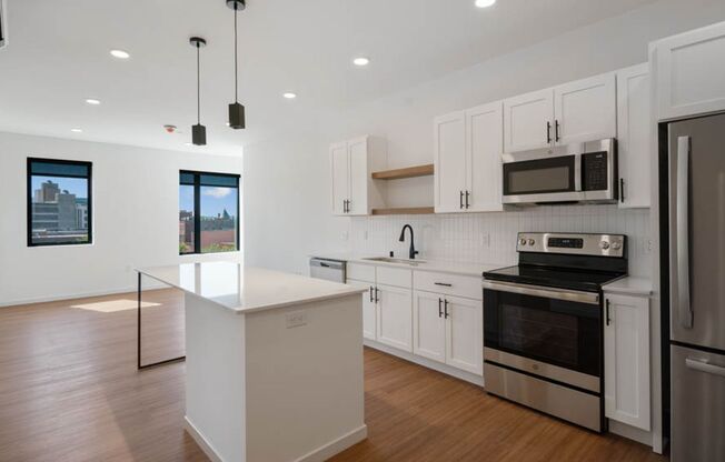 1 bed, 1 bath, 637 sqft, $1,675, Unit 407
