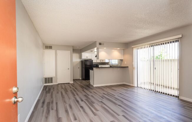 Studio, 1 bath, 500 sqft, $1,350, Unit 131