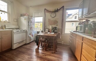 52 DUSTIN ST