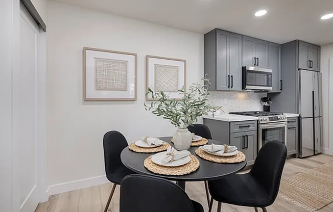 1 bed, 1 bath, $2,100, Unit # 1043