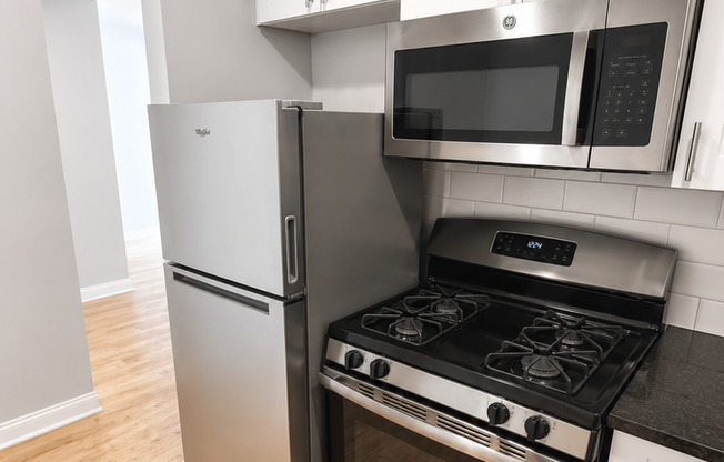 1 bed, 1 bath, 650 sqft, $1,600, Unit 6954-205