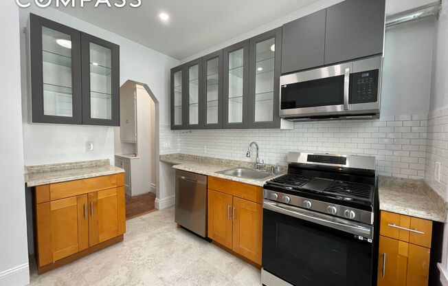 328 E 5 ST