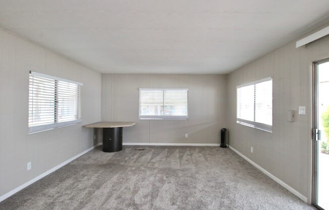 303 S RECKER RD