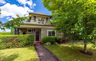 5932 SE MILWAUKIE AVE