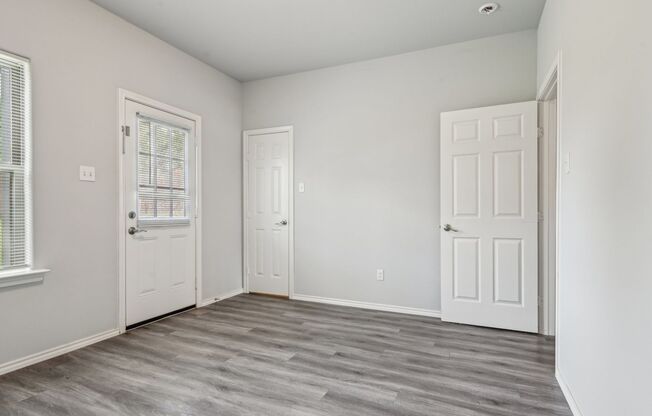 3 beds, 2 baths, $1,598, Unit 1422