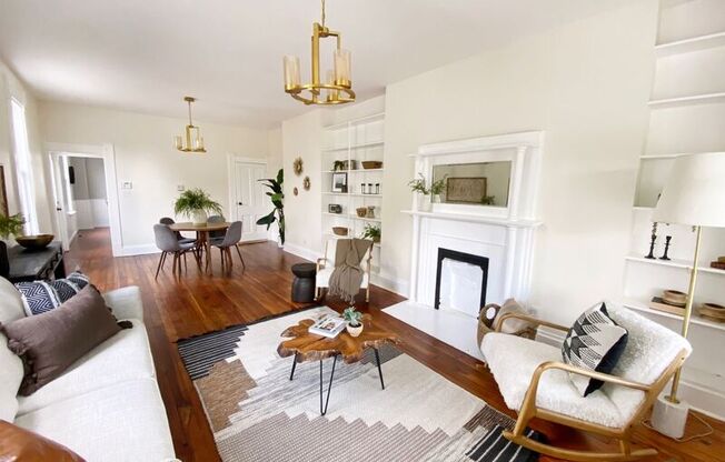 176 E 2 AVE
