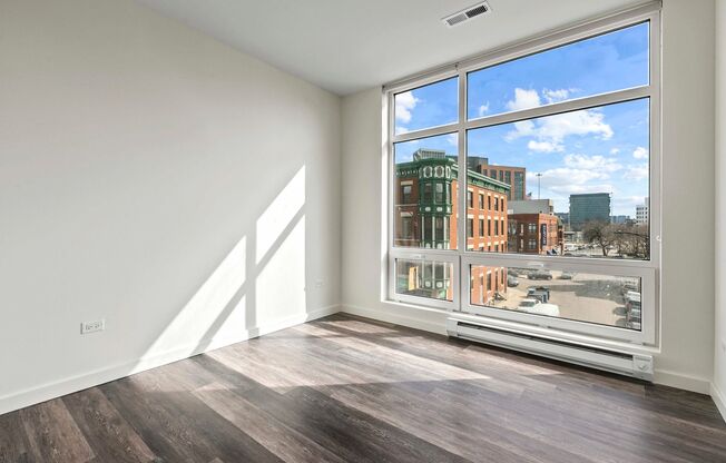 3 beds, 2 baths, 1,383 sqft, $4,650, Unit 301