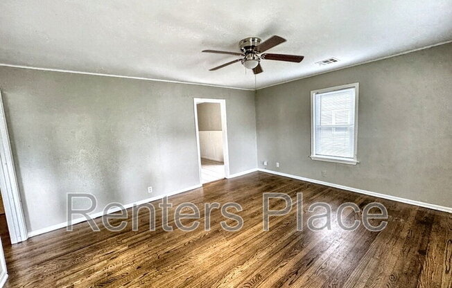 228 S 70 E AVE