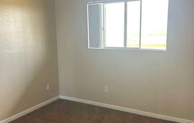 2 beds, 1 bath, 750 sqft, $2,400, Unit 362E