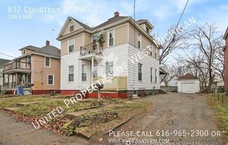 837 Courtney St NW