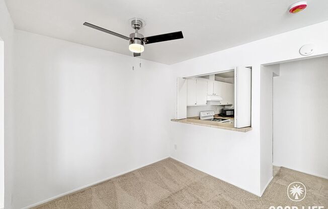 Charming 1BD/1BA W/ Reserved Parking and Community Laundry in Linda Vista!