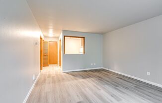 Studio, 1 bath, 475 sqft, $749, Unit 215