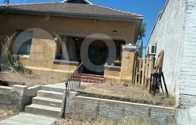 427 N 3 AVE
