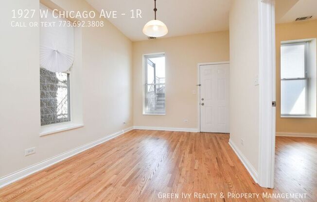 1927 W CHICAGO AVE