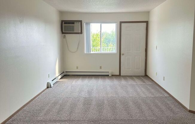 2 beds, 2 baths, $1,075, Unit 1704-305