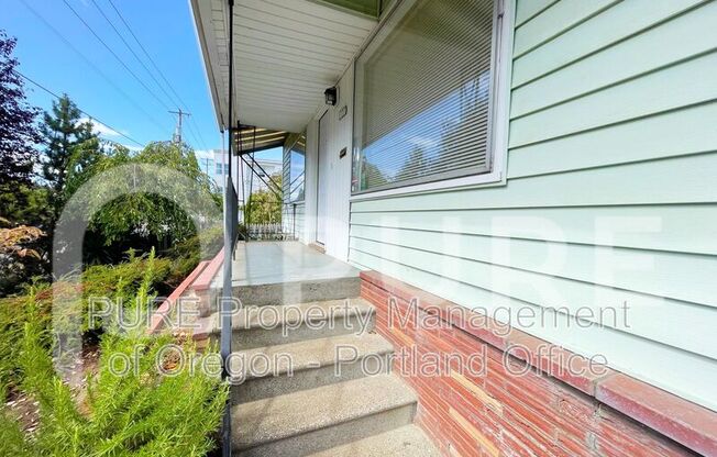 1737 N ROSA PARKS WAY