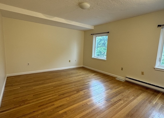 2 beds, 2 baths, $3,500, Unit 24B