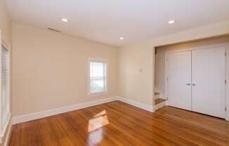 11 ROCK VLY AVE